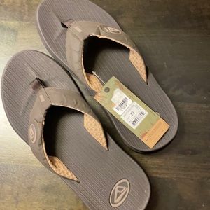 Reef Phantoms flip flops